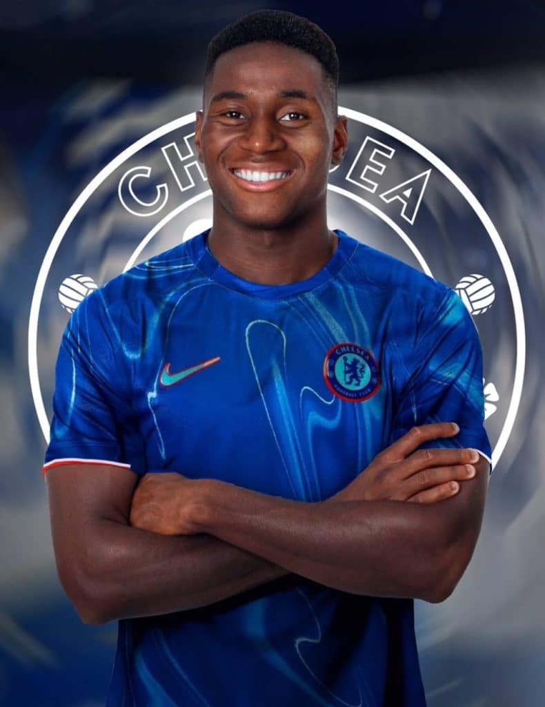 Chelsea sign Dario Essugo