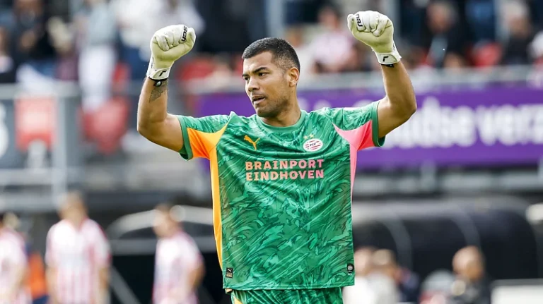 Walter Benítez Crystal Palace Transfer