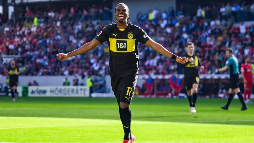 Carney Chukwuemeka Dortmund Loan