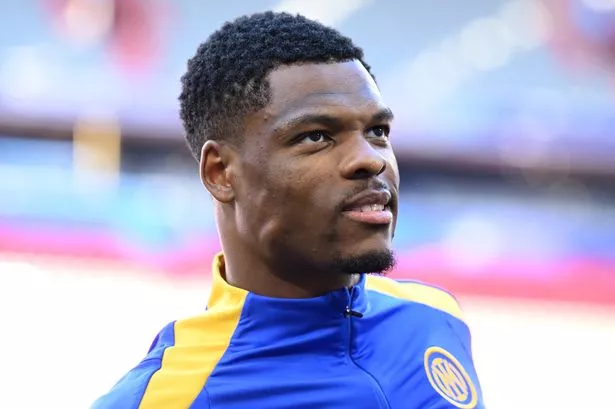 Denzel Dumfries Manchester City transfer