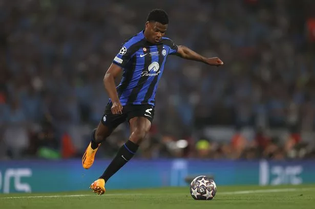 Denzel Dumfries Manchester City transfer