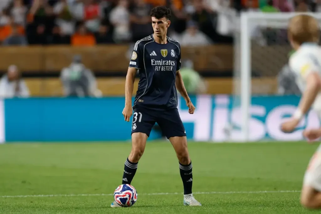 Jacobo Ramón Como transfer