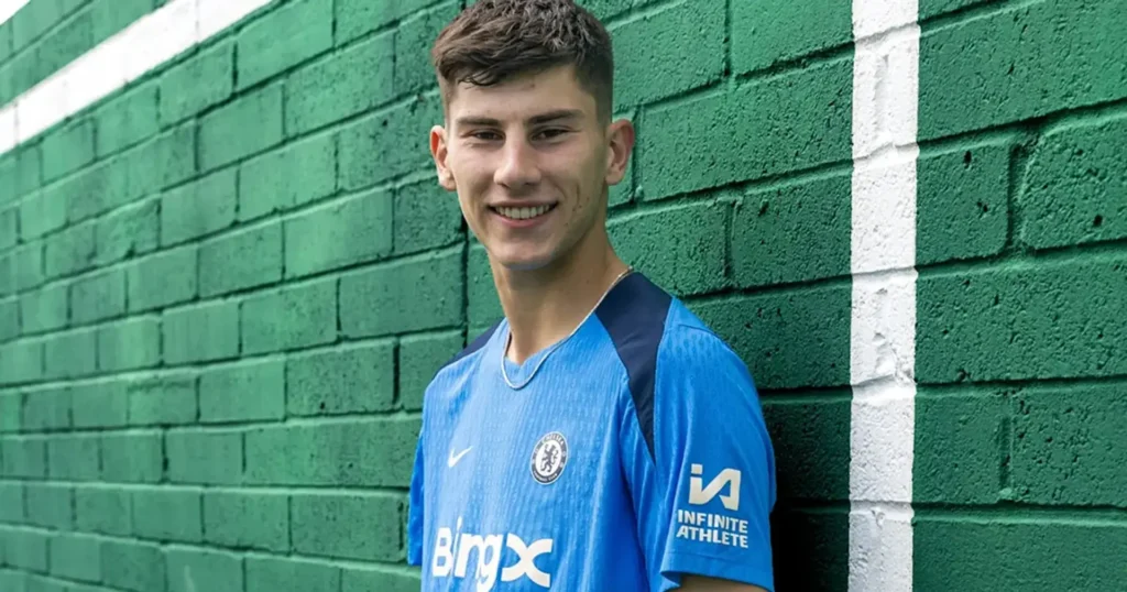 Mike Penders leaves Chelsea