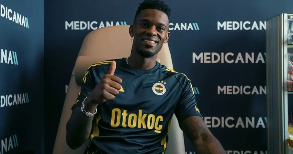 Fenerbahçe signs Nelson Semedo