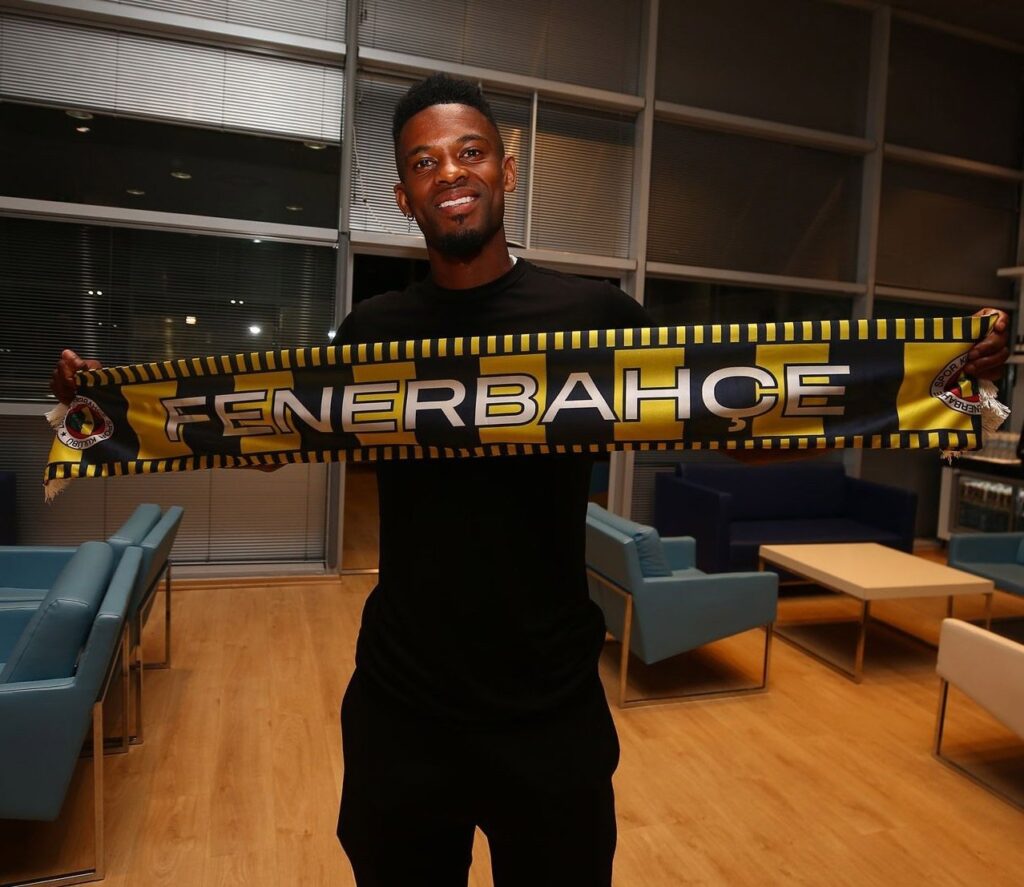 Fenerbahçe signs Nelson Semedo