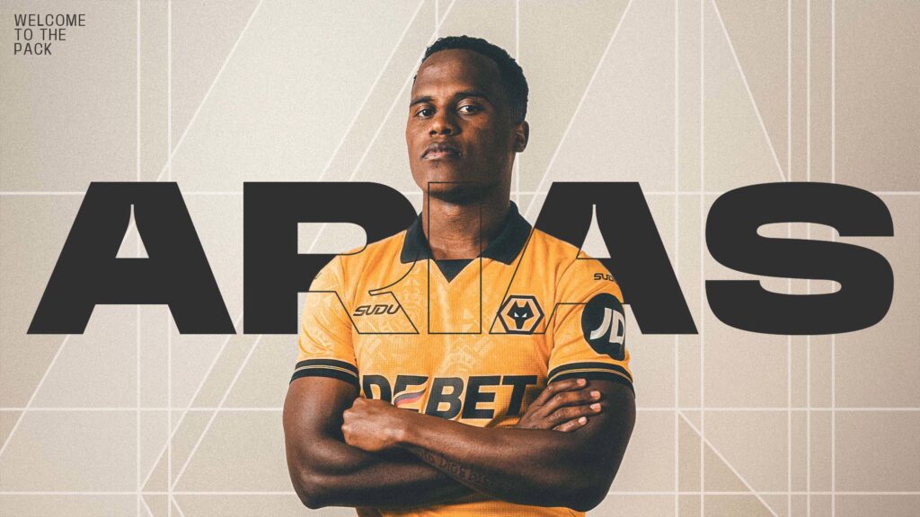 Wolves sign Jhon Arias
